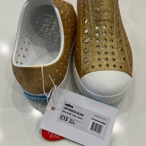 NWT Native gold bling/ Shell white size C13